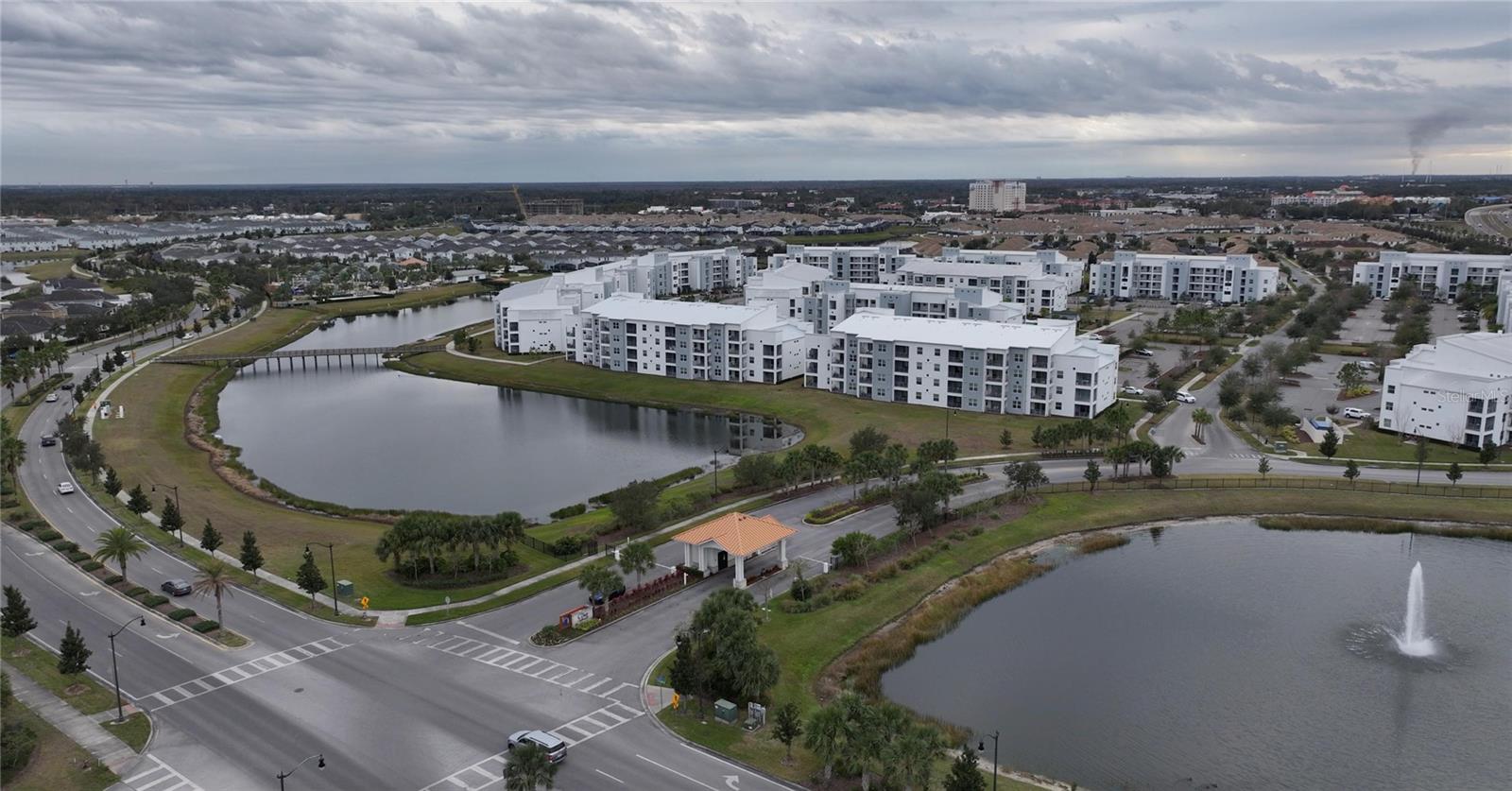 4721 CLOCK TOWER DR #402