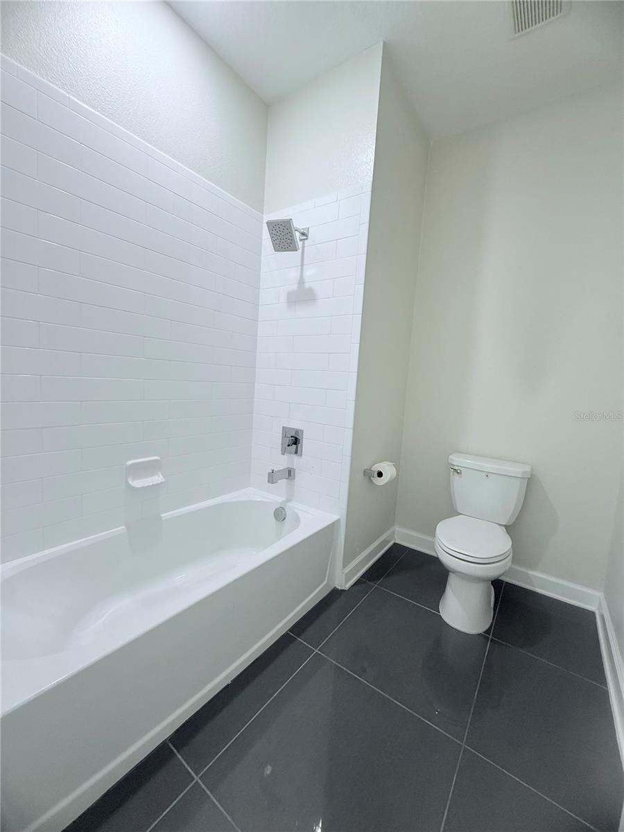 4721 CLOCK TOWER DR #402