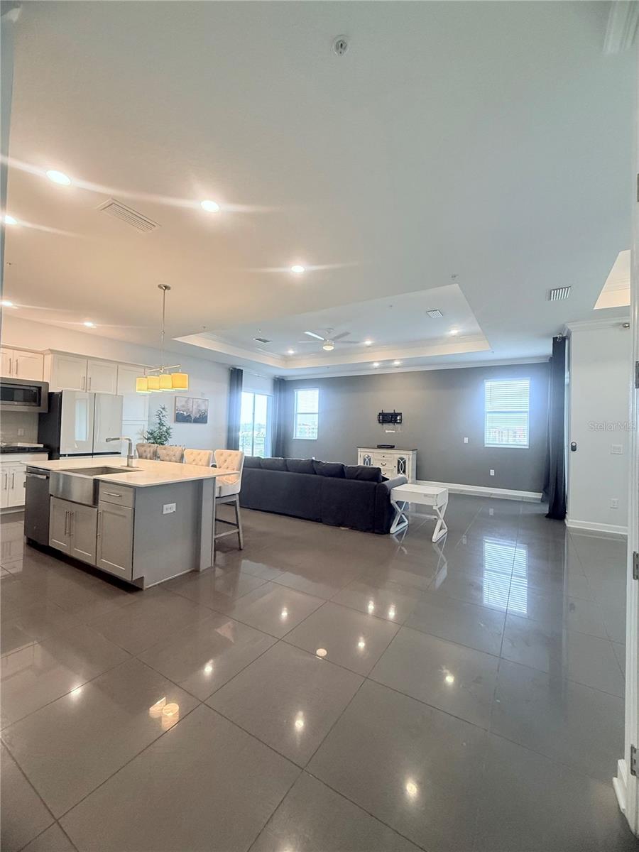 4721 CLOCK TOWER DR #402