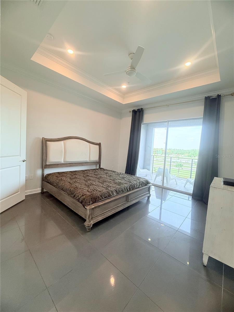 4721 CLOCK TOWER DR #402