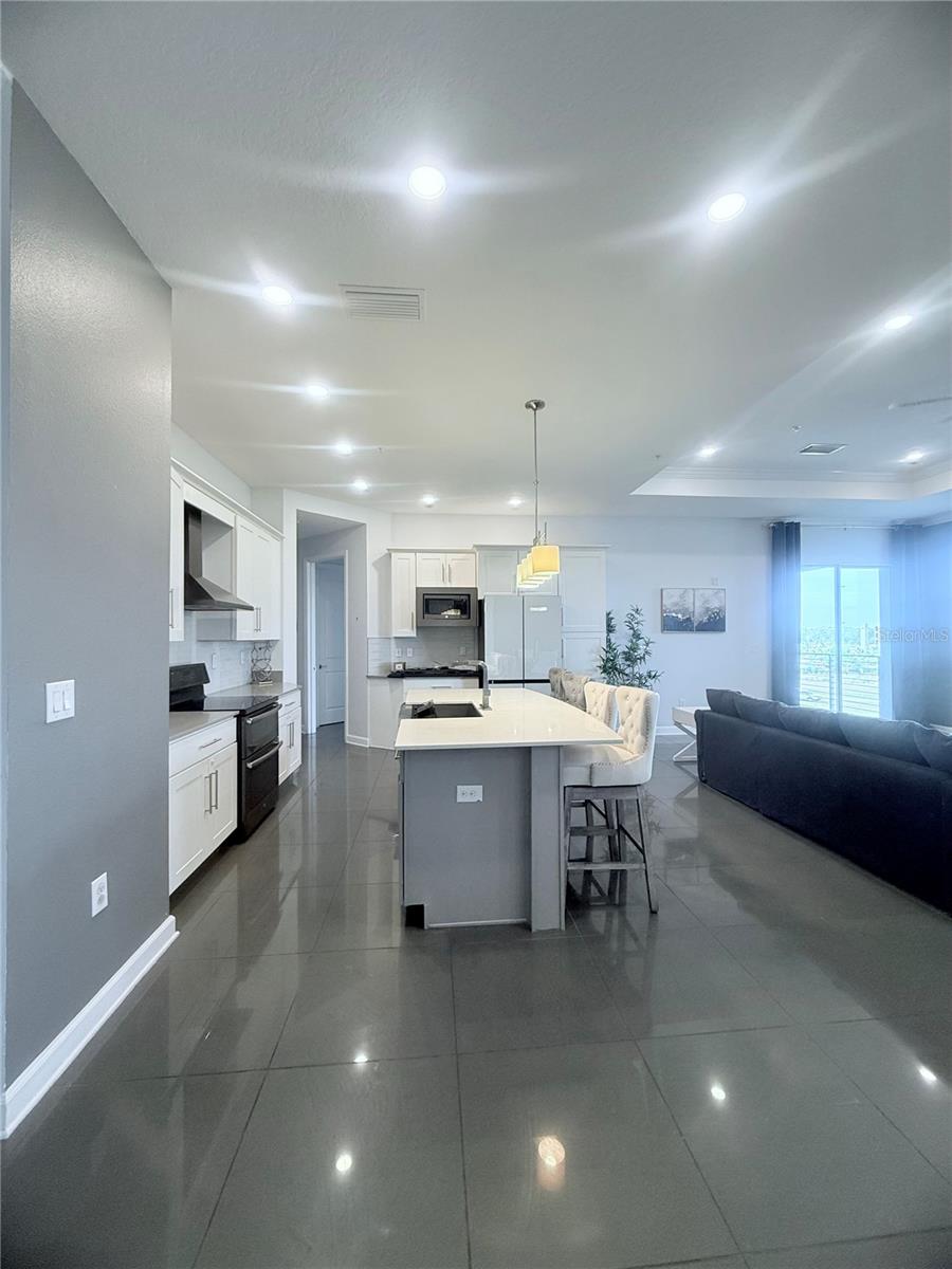 4721 CLOCK TOWER DR #402