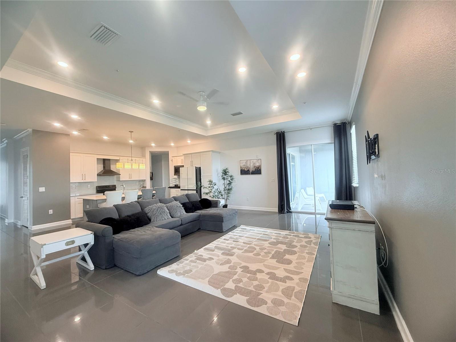 4721 CLOCK TOWER DR #402