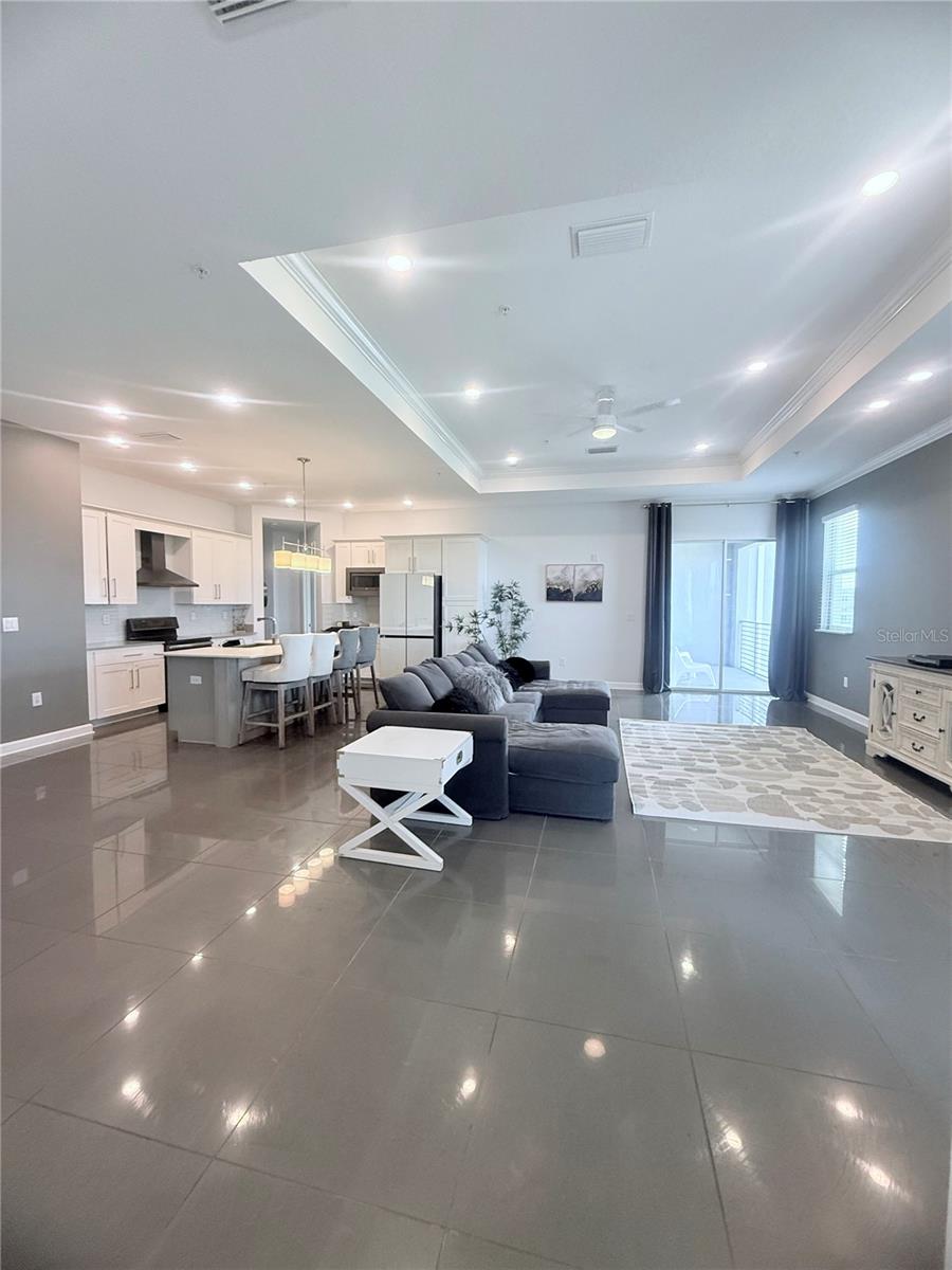 4721 CLOCK TOWER DR #402