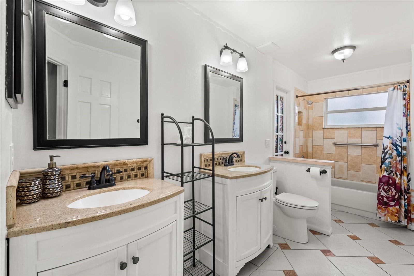 7151 HIAWASSEE OAK DR