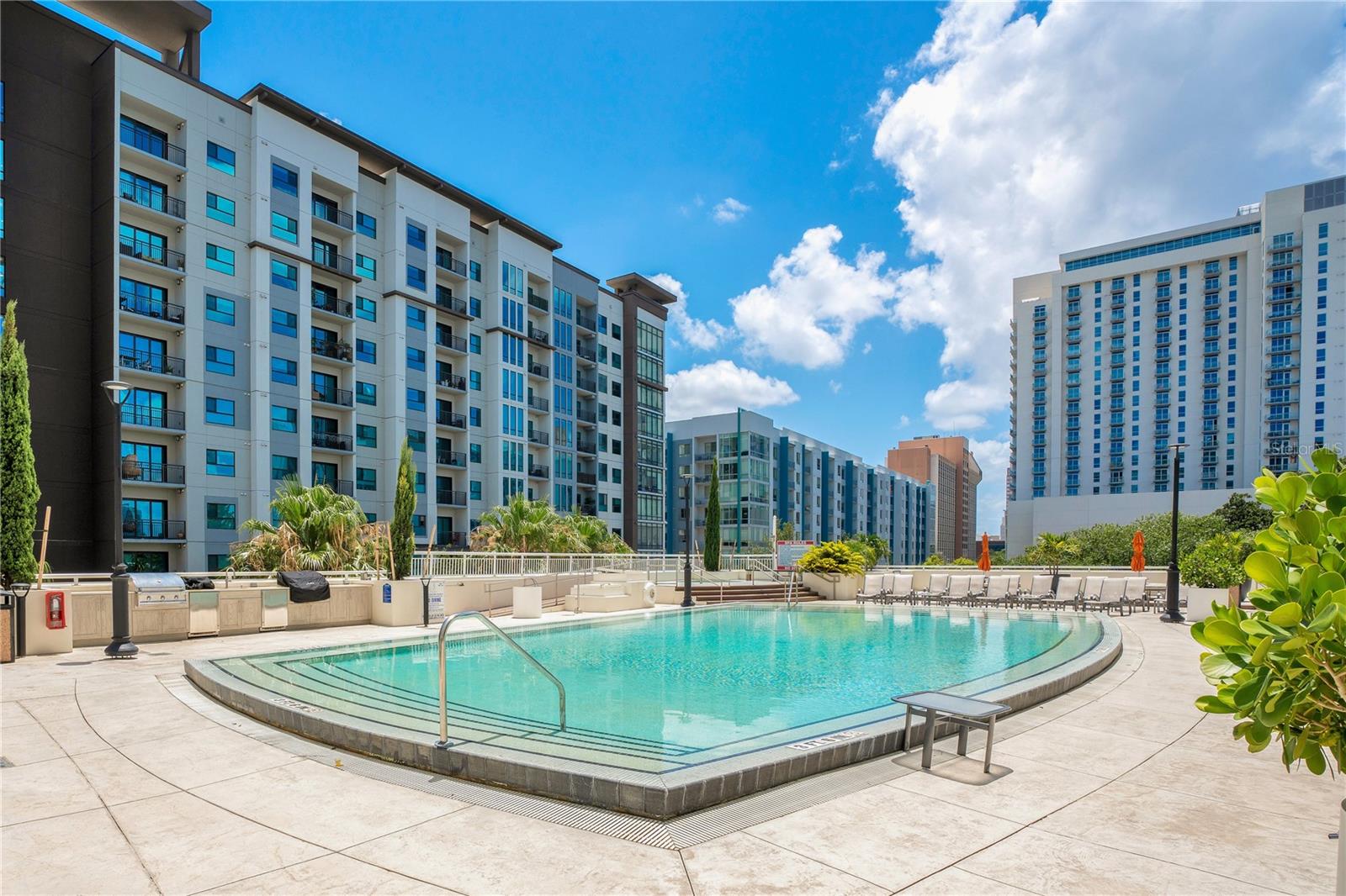 100 S EOLA DR #1102