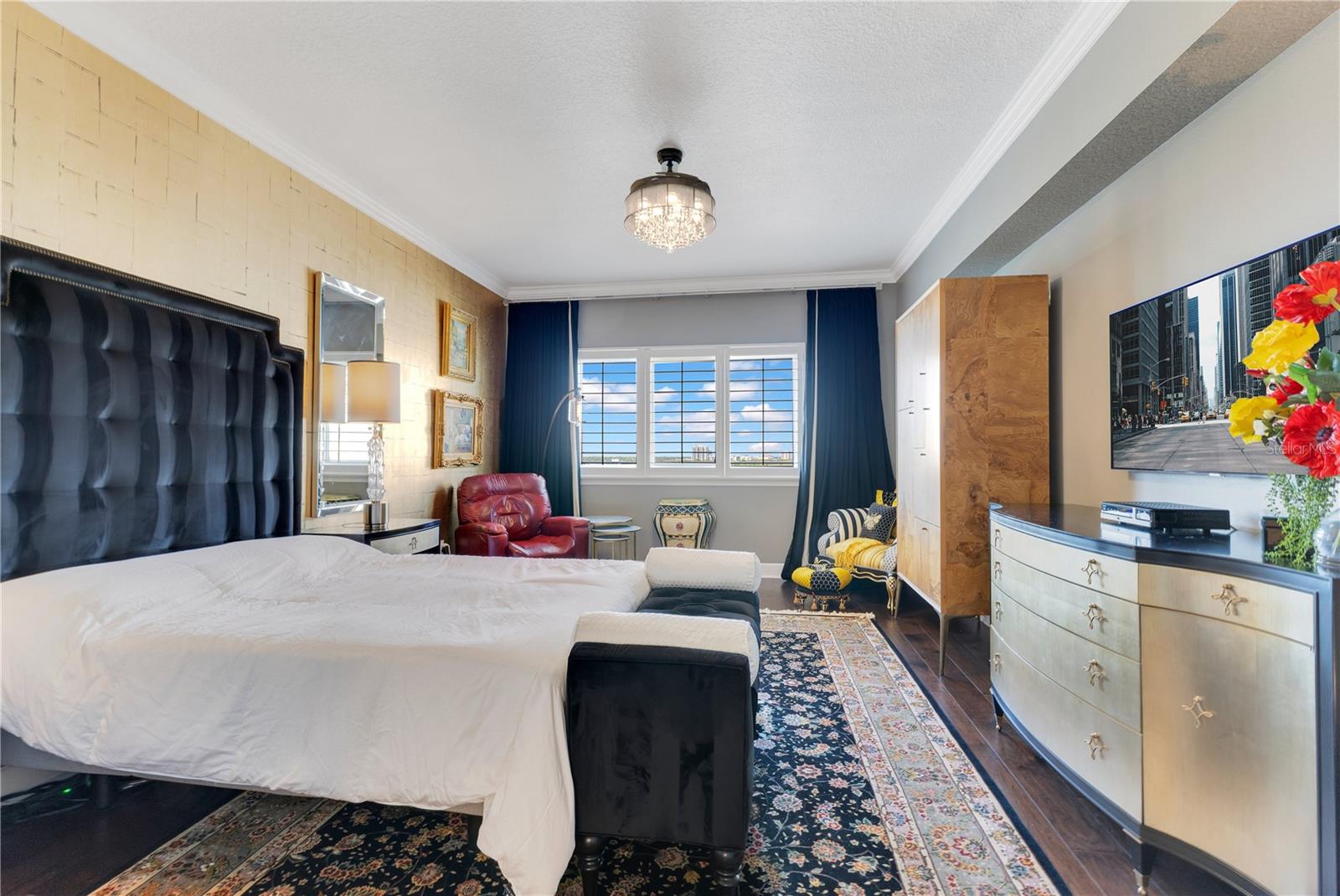 100 S EOLA DR #1102