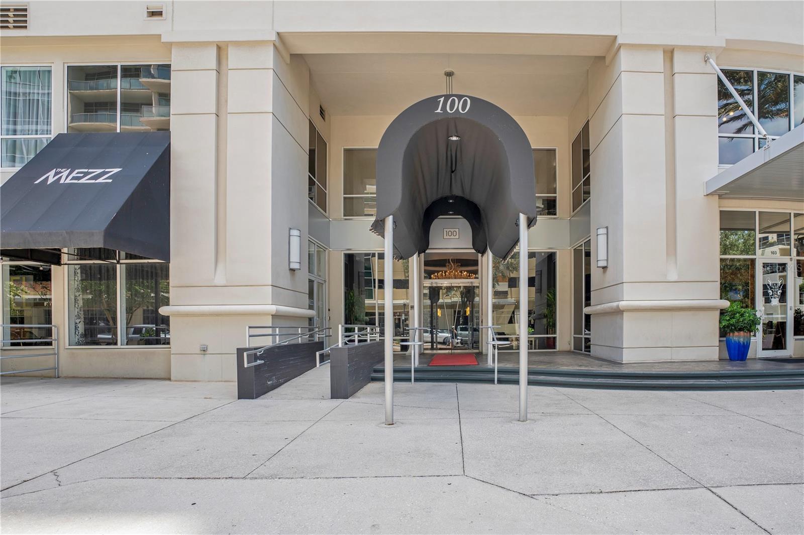 100 S EOLA DR #1102