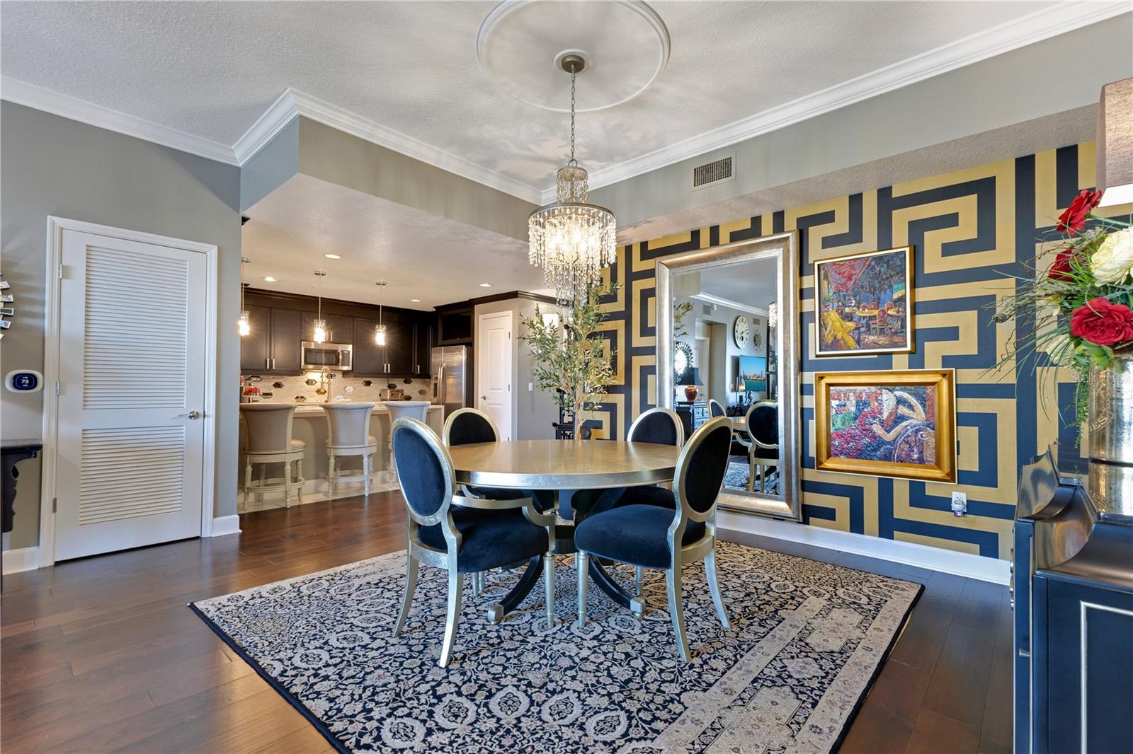 100 S EOLA DR #1102