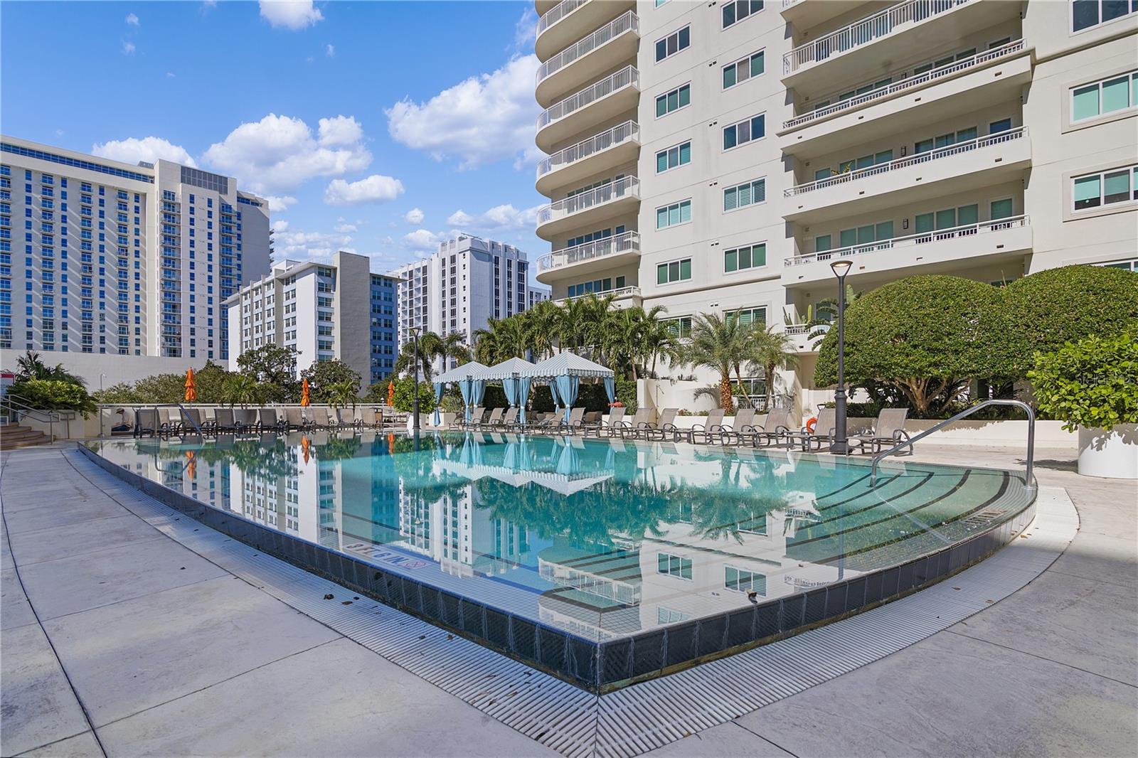 100 S EOLA DR #1102