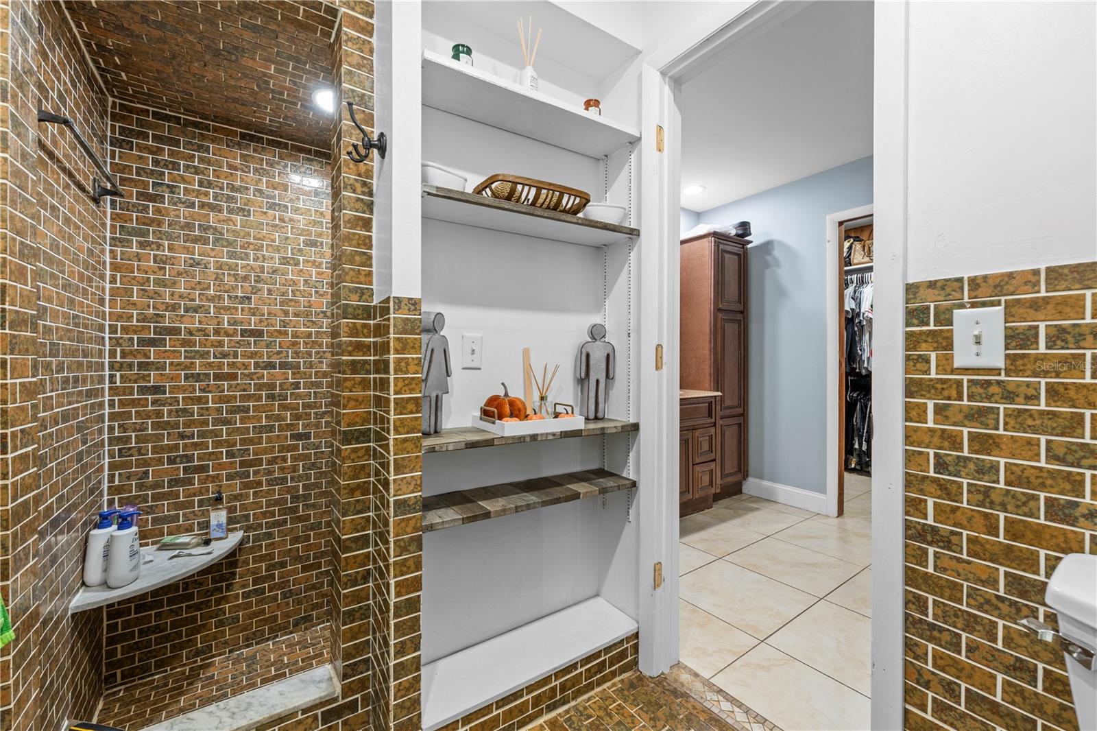 409 SAN SEBASTIAN PRADO