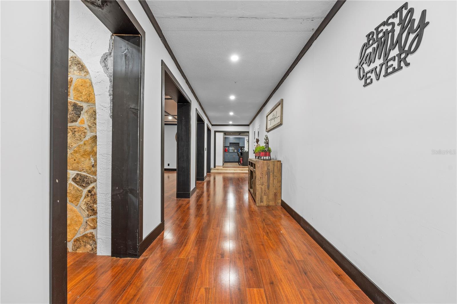 409 SAN SEBASTIAN PRADO