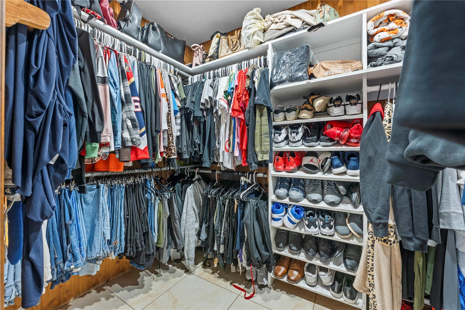 409 SAN SEBASTIAN PRADO