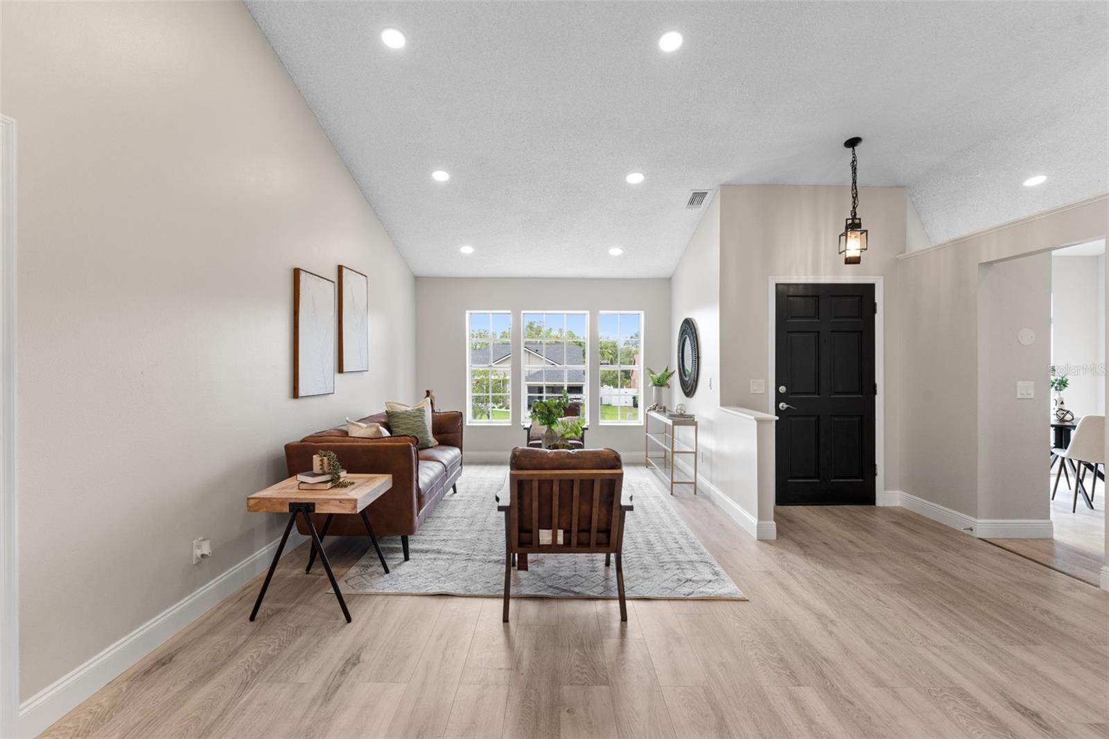 7025 HIAWASSEE OAK DR