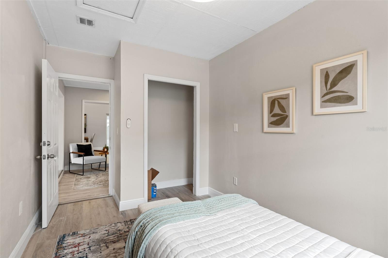 7025 HIAWASSEE OAK DR