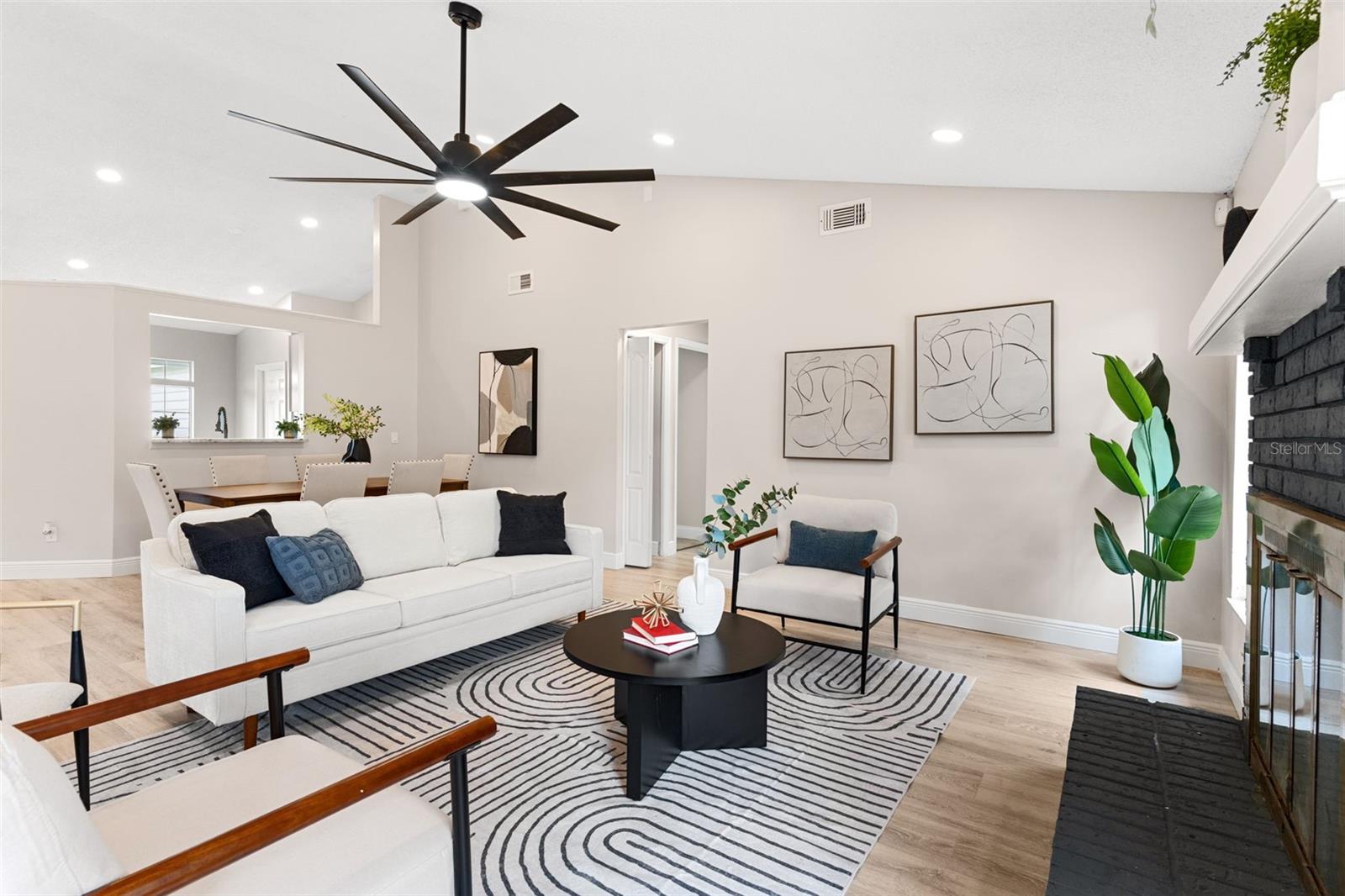 7025 HIAWASSEE OAK DR