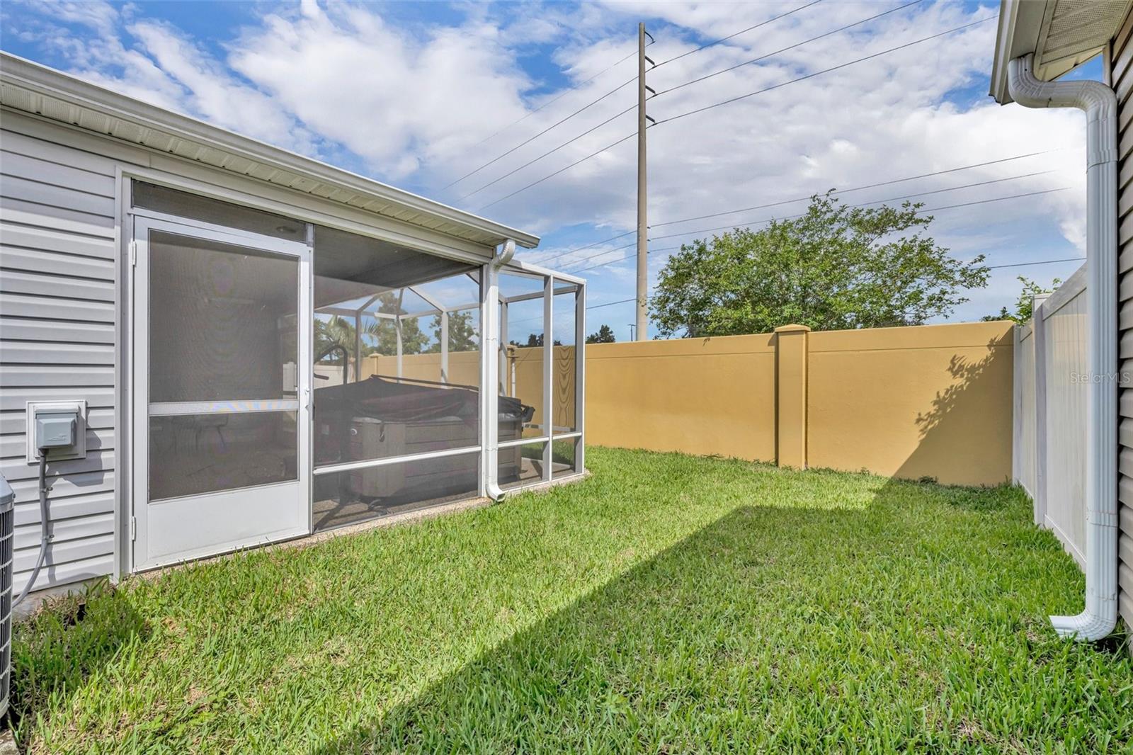 1397 GATLIN PL