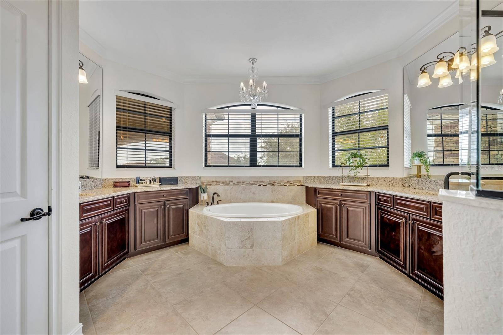 5531 ARNIE LOOP