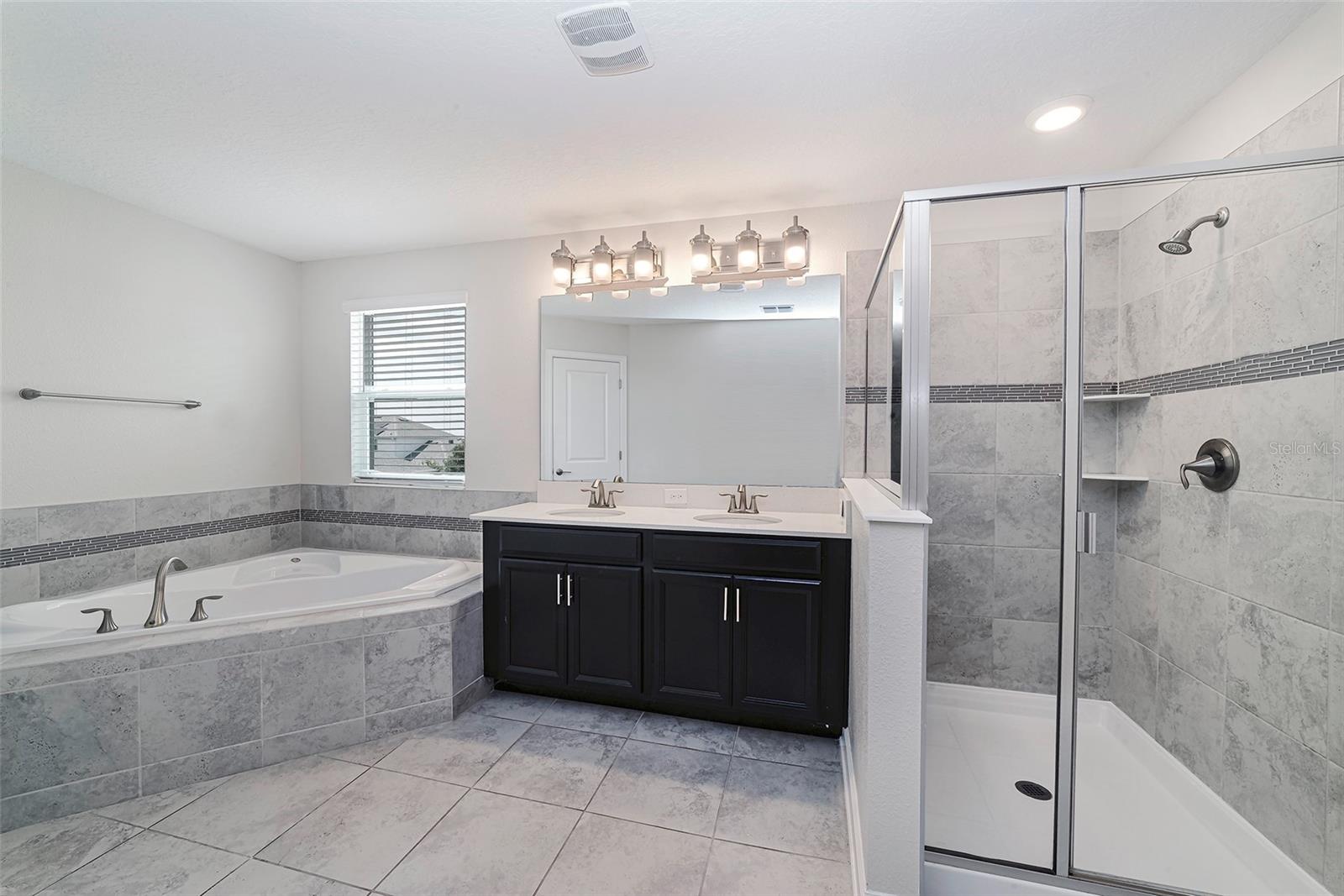 7530 SUMMERLAKE GROVES ST