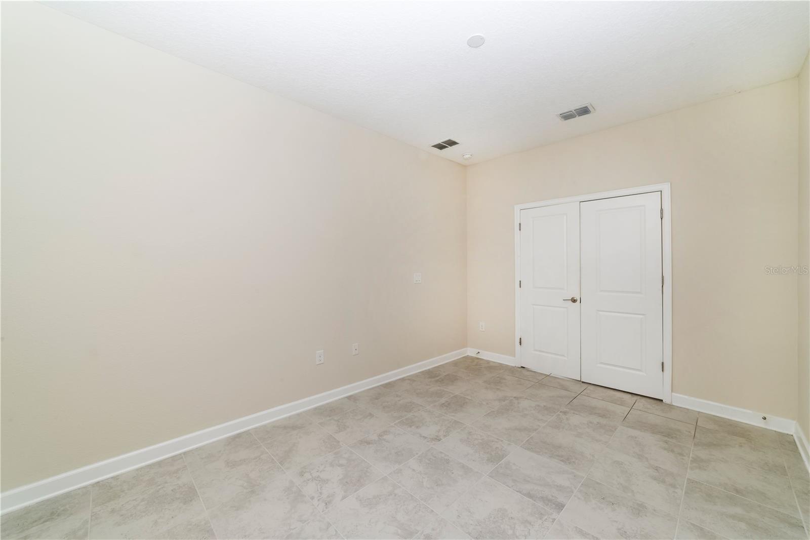 7530 SUMMERLAKE GROVES ST