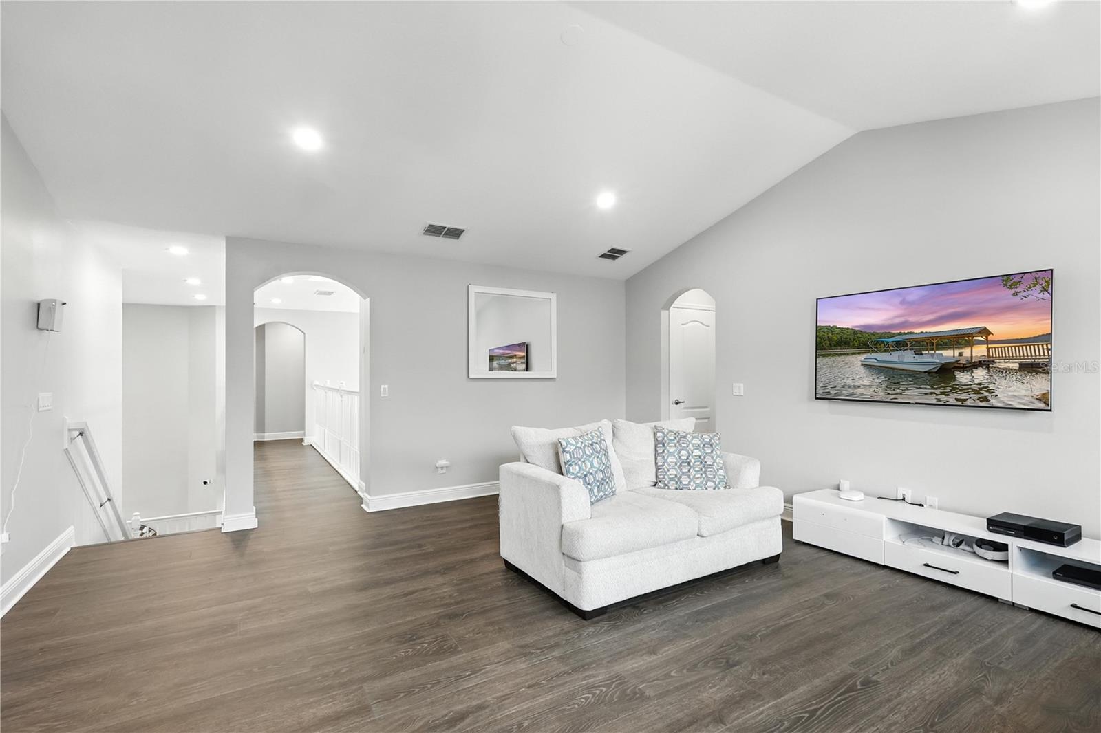 13924 JOMATT LOOP