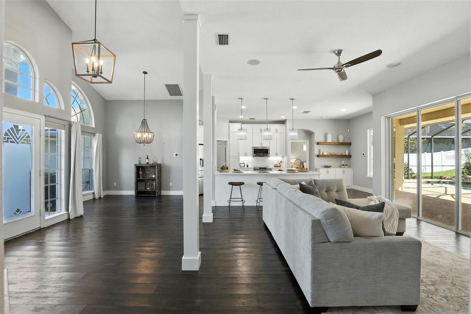 7819 CANYON LAKE CIR