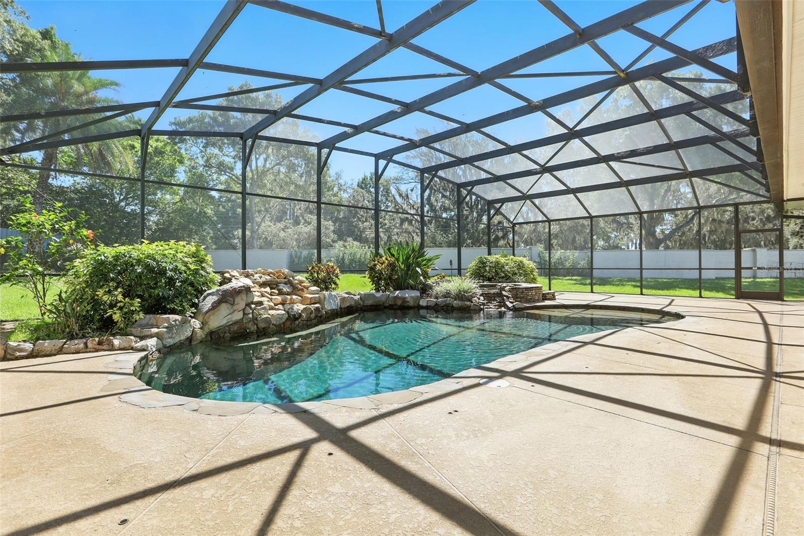 7819 CANYON LAKE CIR