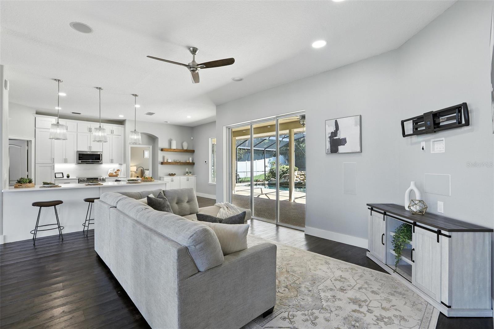 7819 CANYON LAKE CIR