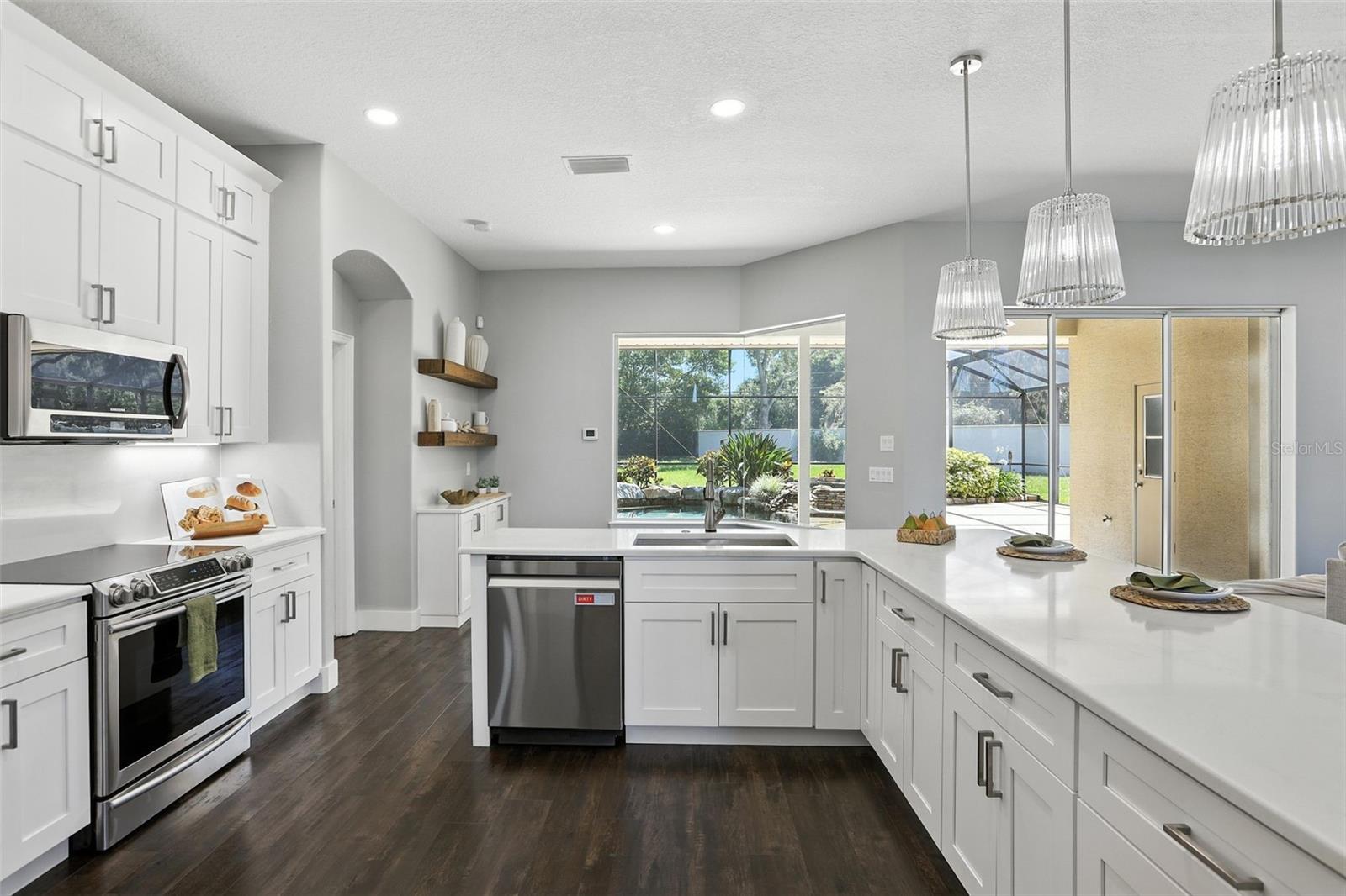 7819 CANYON LAKE CIR