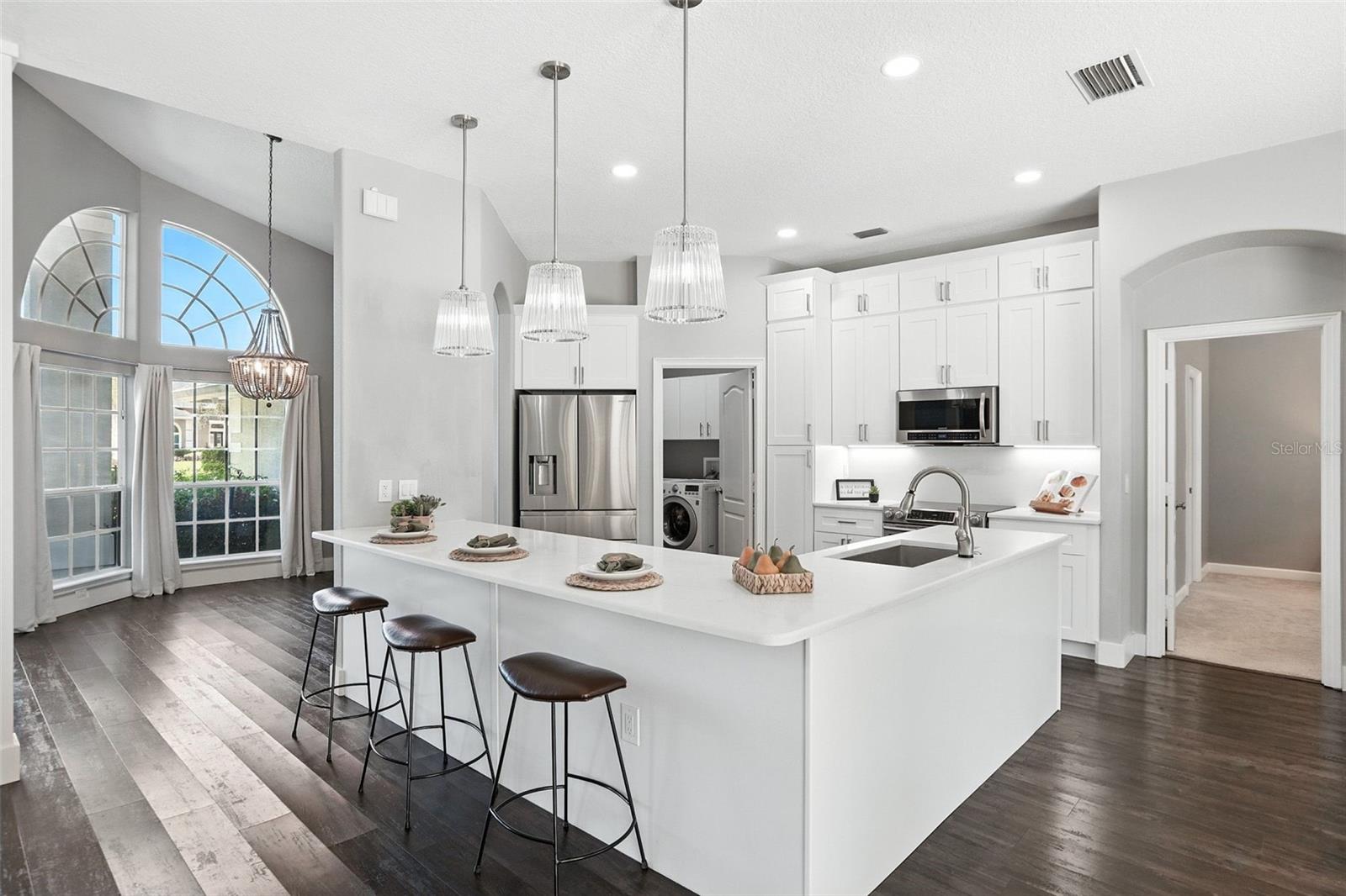 7819 CANYON LAKE CIR