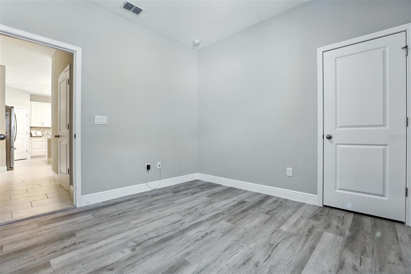 5314 GOLDEN APPLE DR