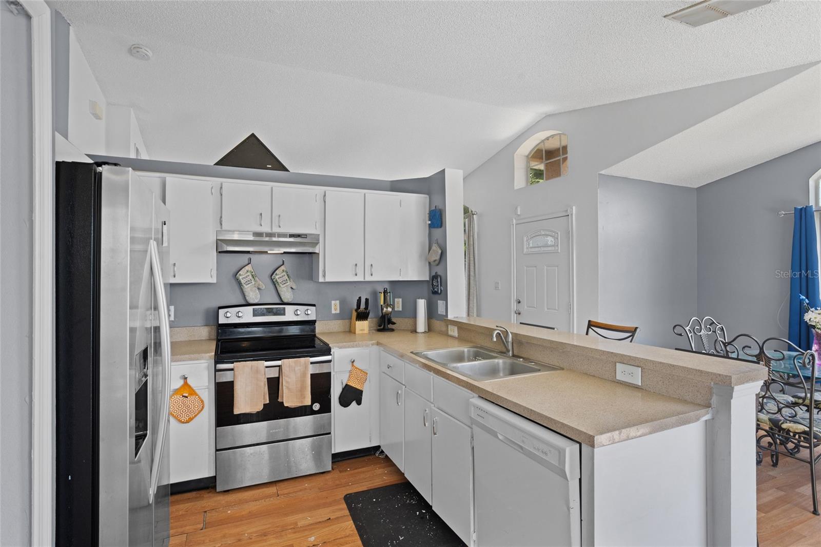 2338 HARBOR TOWN DR