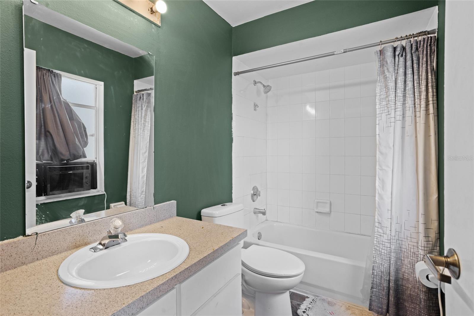 2338 HARBOR TOWN DR