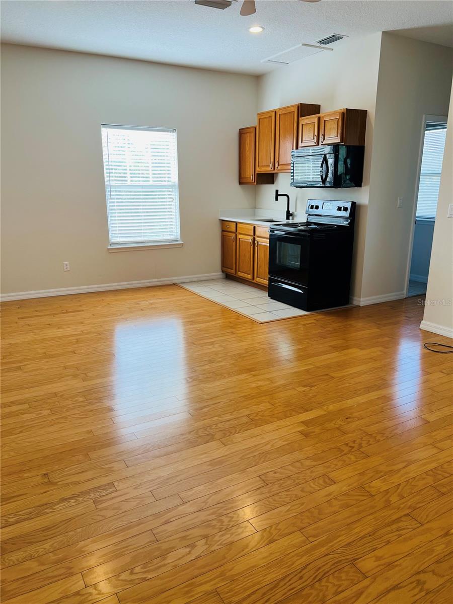 114 B EASTPARK DR