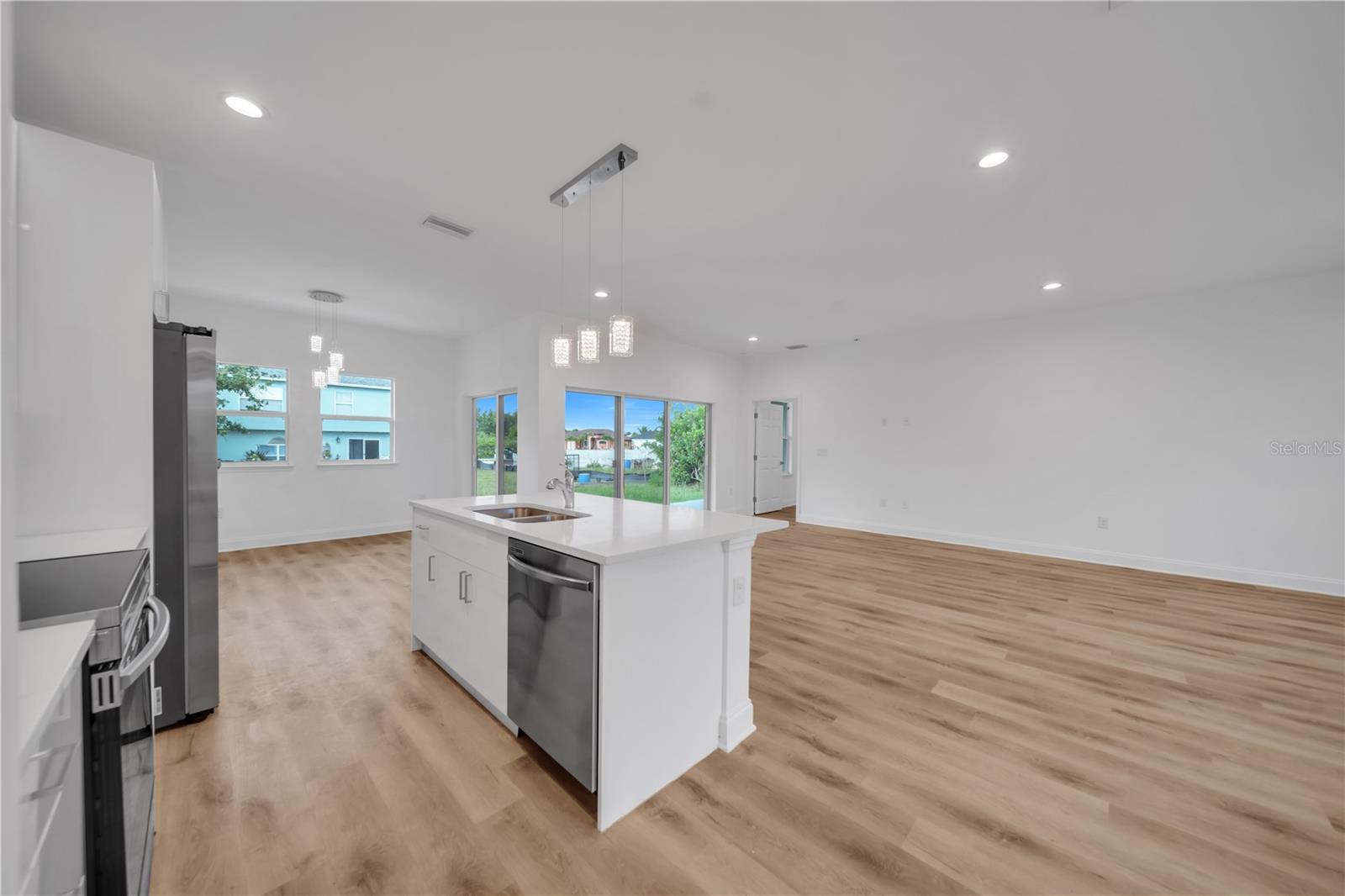 9333 HIALEAH TER