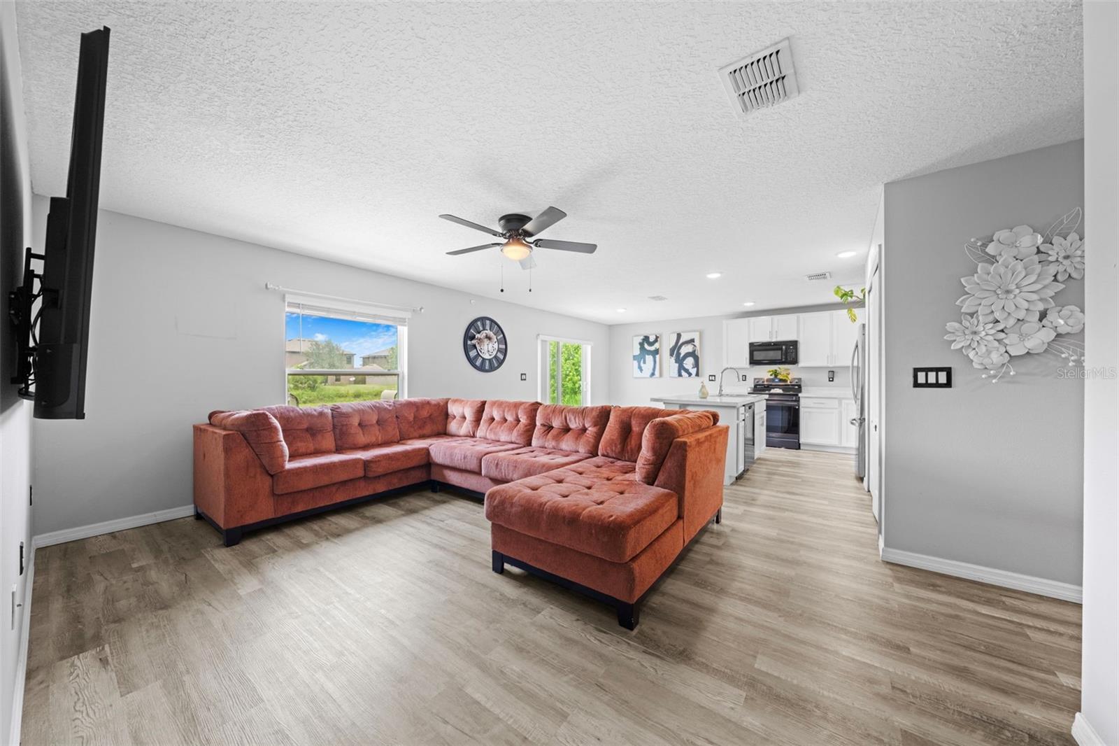 575 PAIGO ST