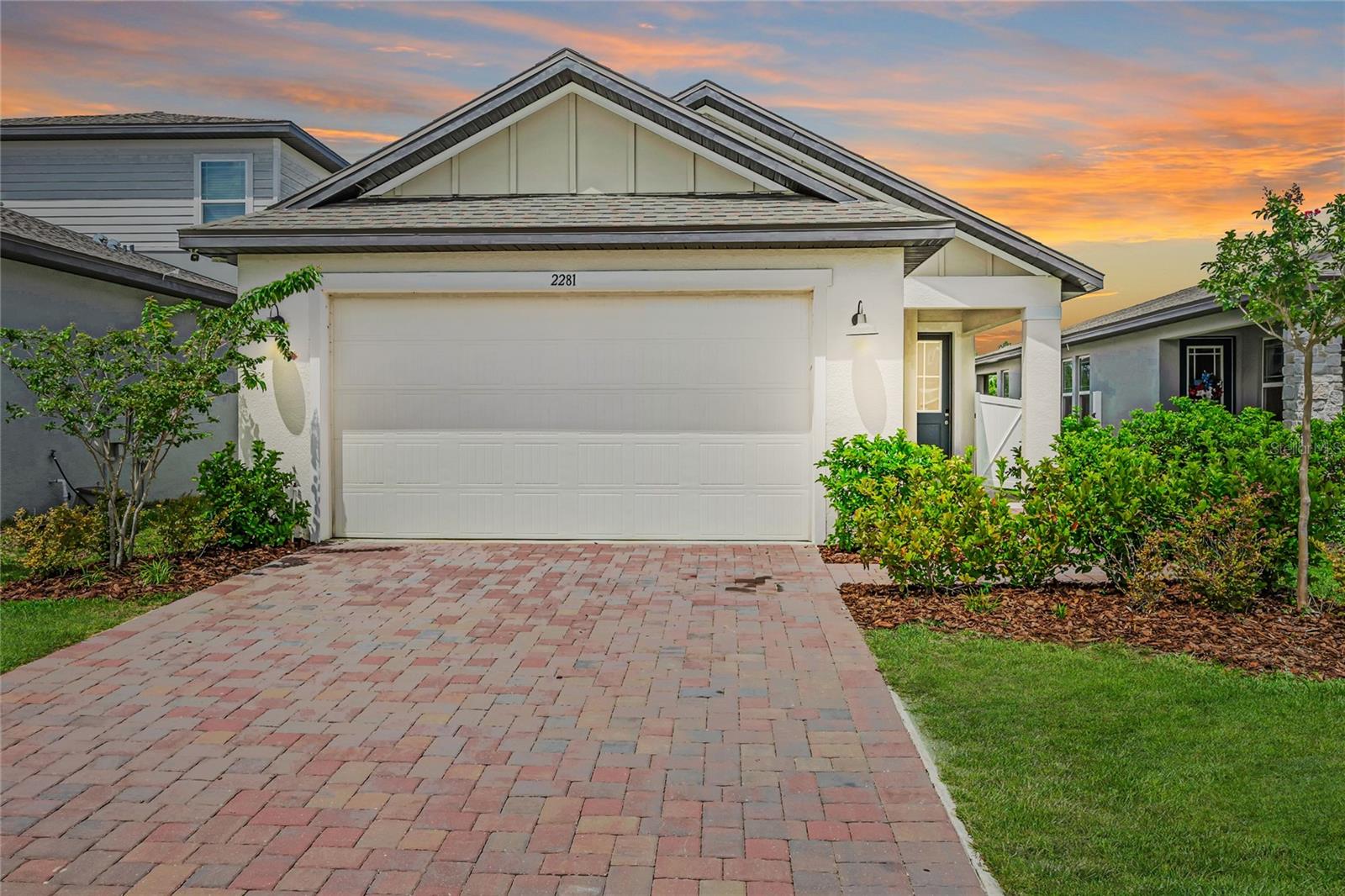 2281 MYSTIC MAZE LN