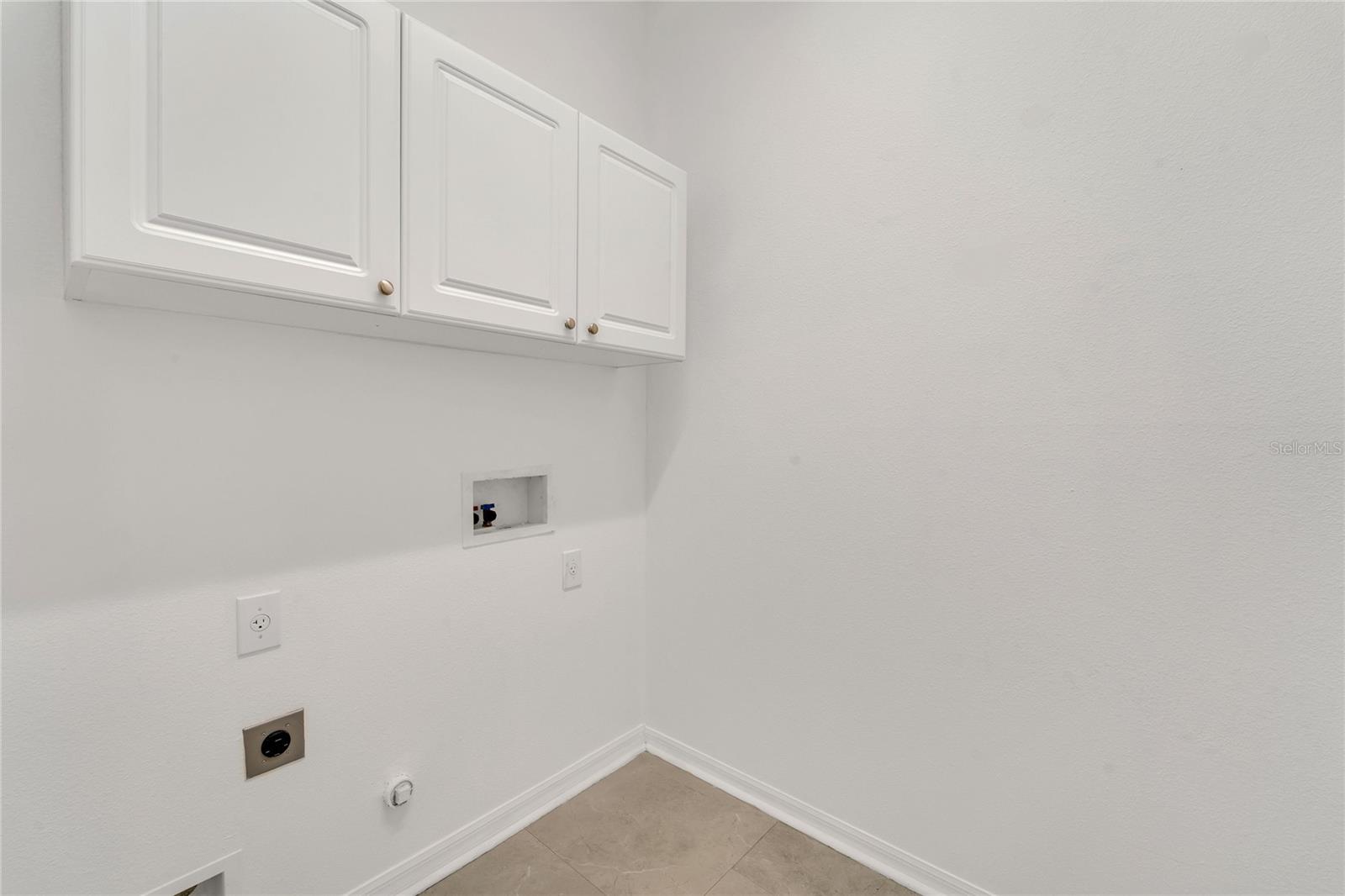 27045 SILVERLEAF WAY