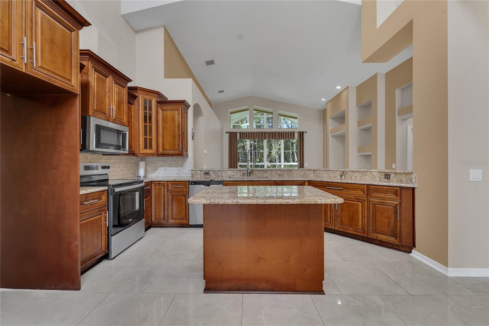 27045 SILVERLEAF WAY