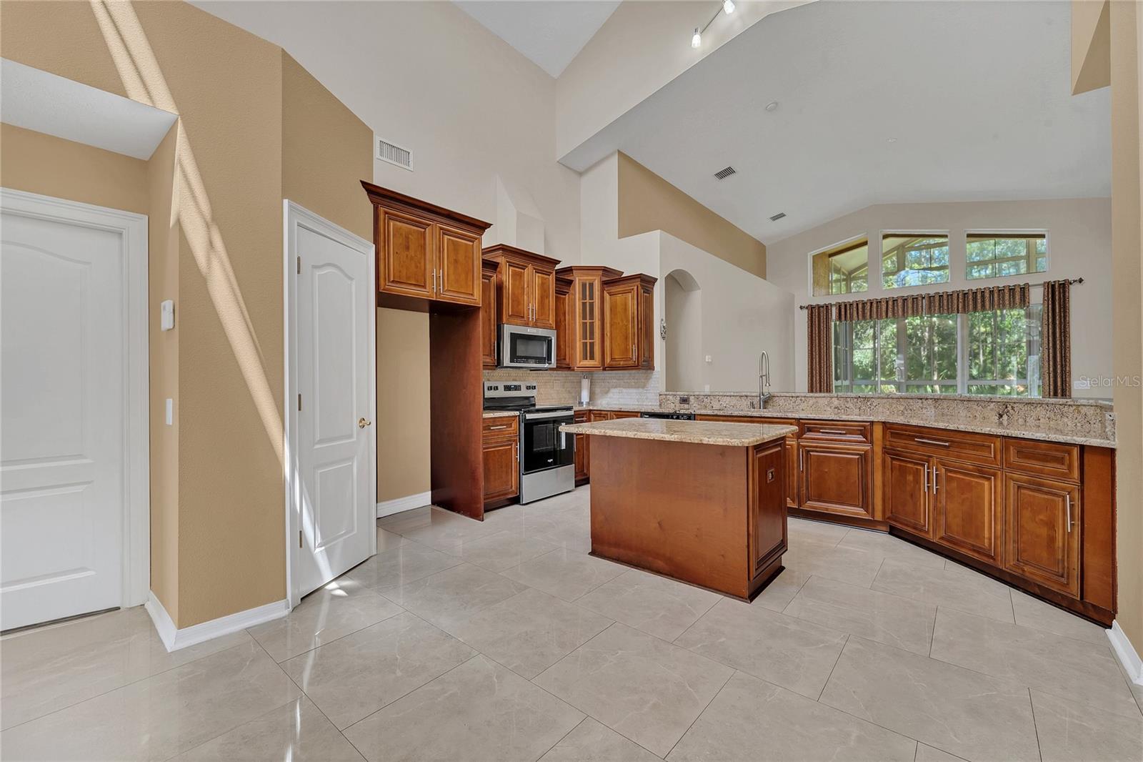 27045 SILVERLEAF WAY