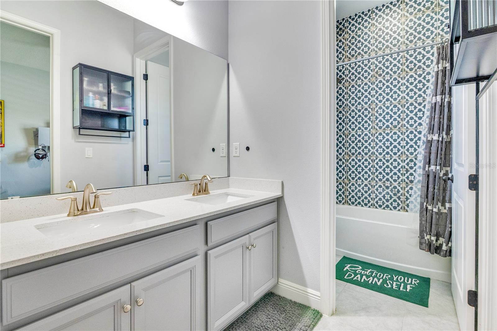 5427 ORANGE ORCHARD DR