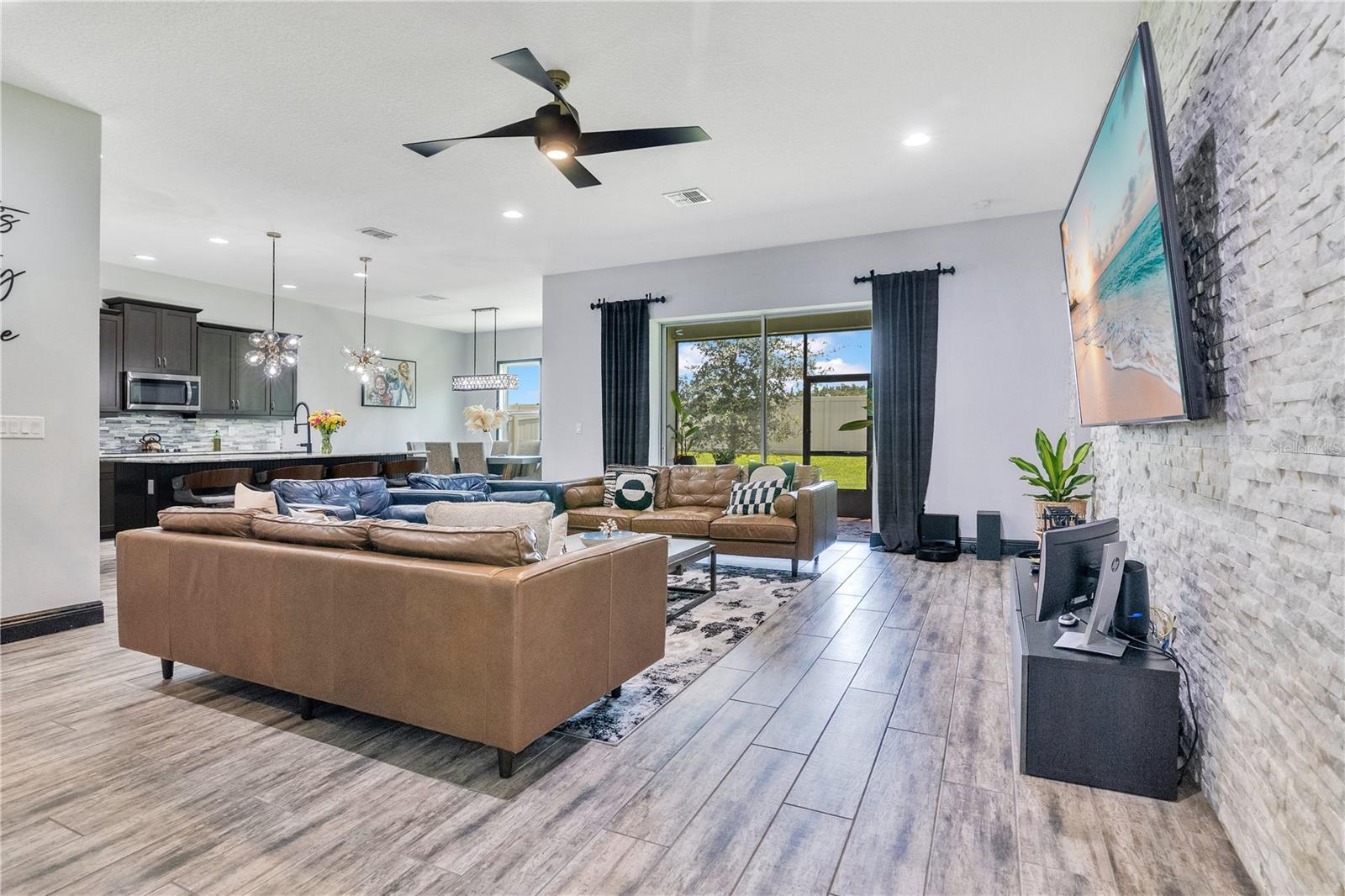 5427 ORANGE ORCHARD DR