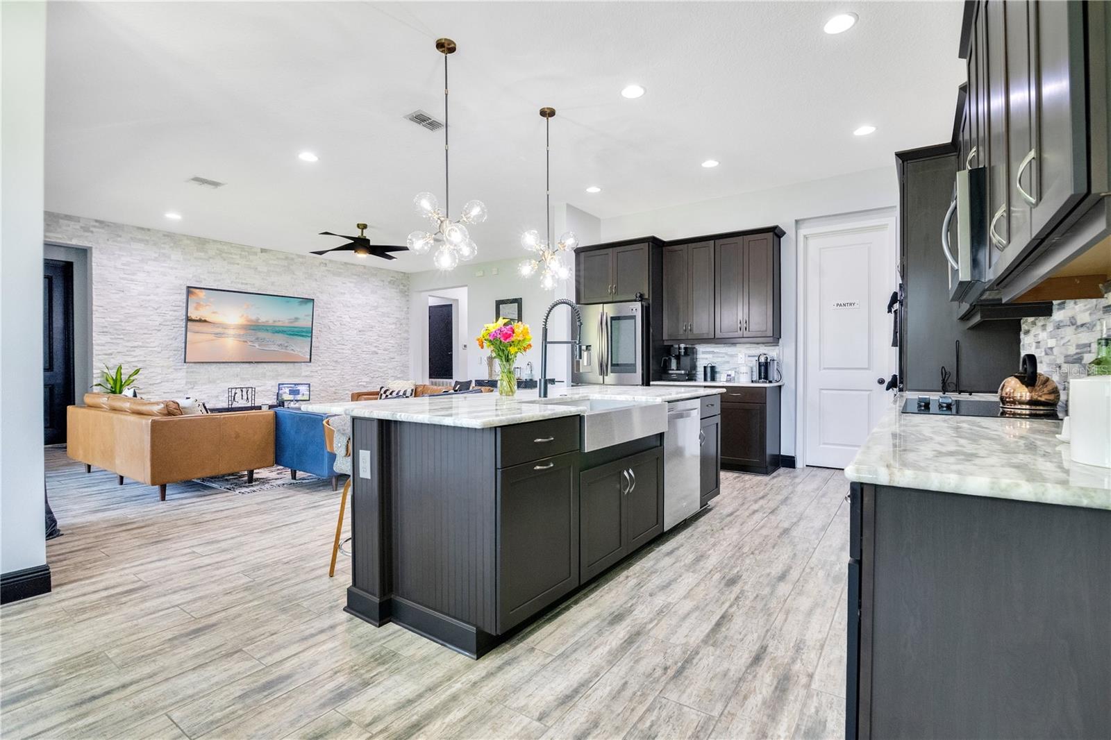 5427 ORANGE ORCHARD DR