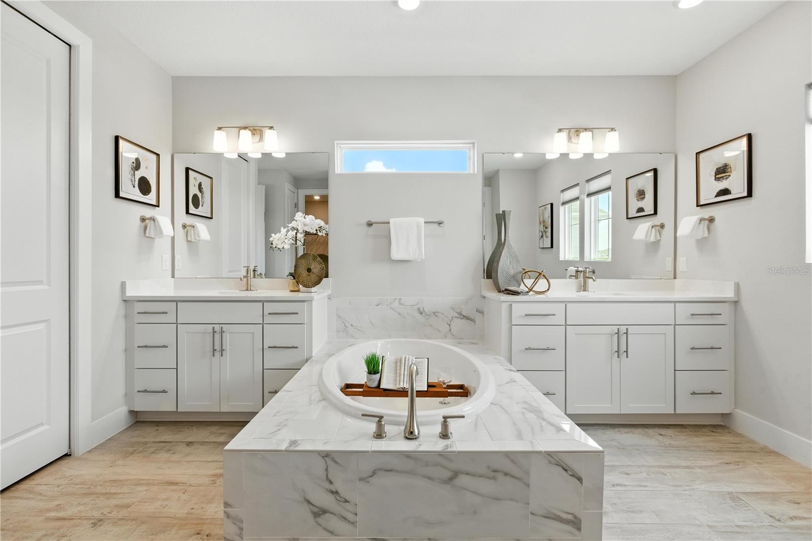 3198 SAILING PIER AVE