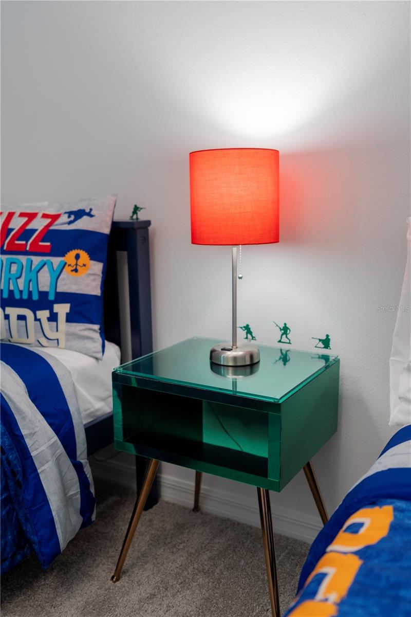 8981 AMELIA DOWNS TRL