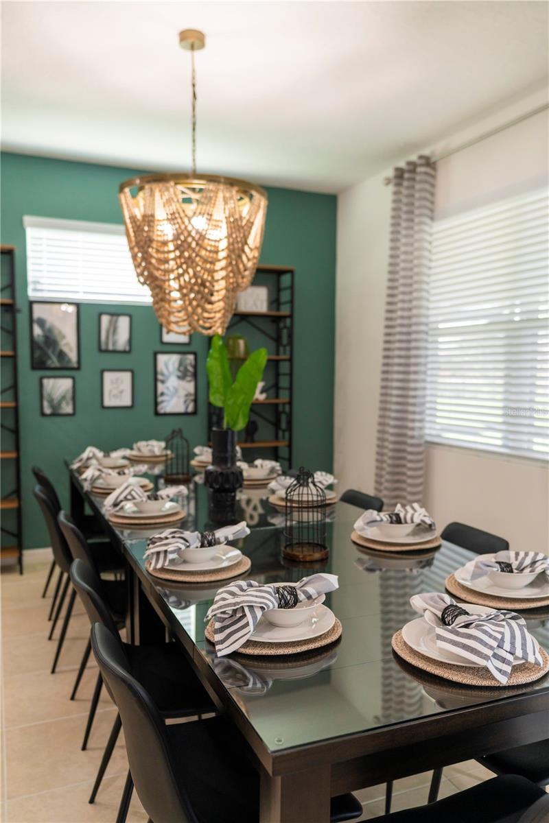 8981 AMELIA DOWNS TRL