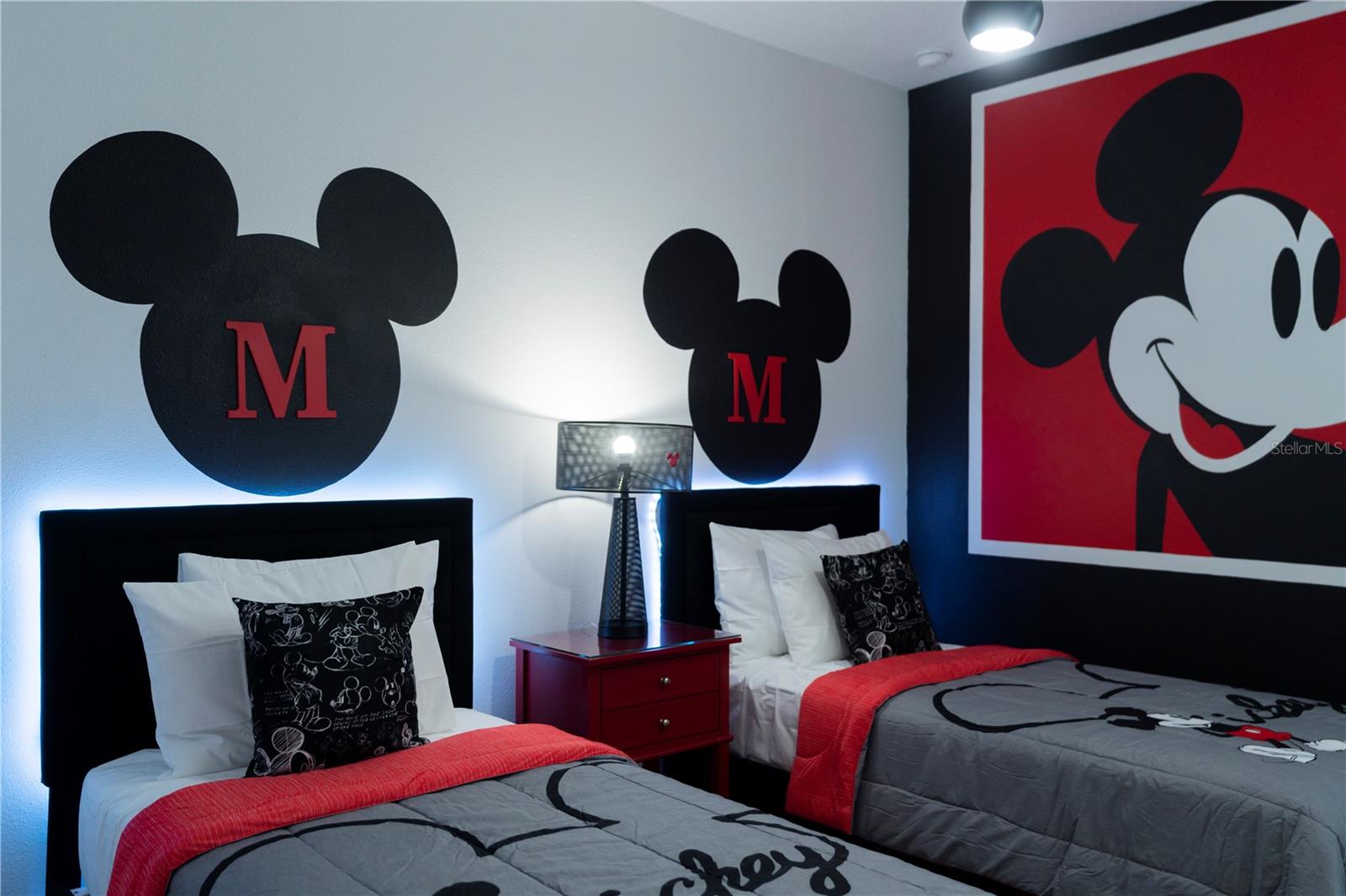 8981 AMELIA DOWNS TRL