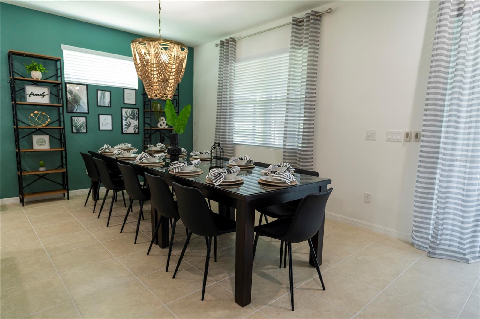 8981 AMELIA DOWNS TRL