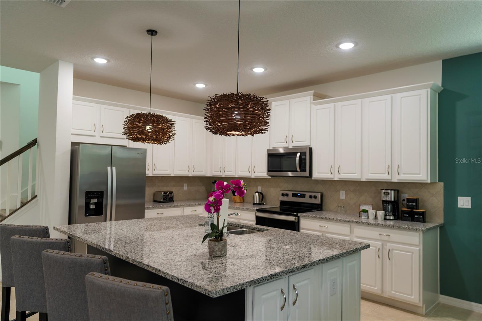 8981 AMELIA DOWNS TRL