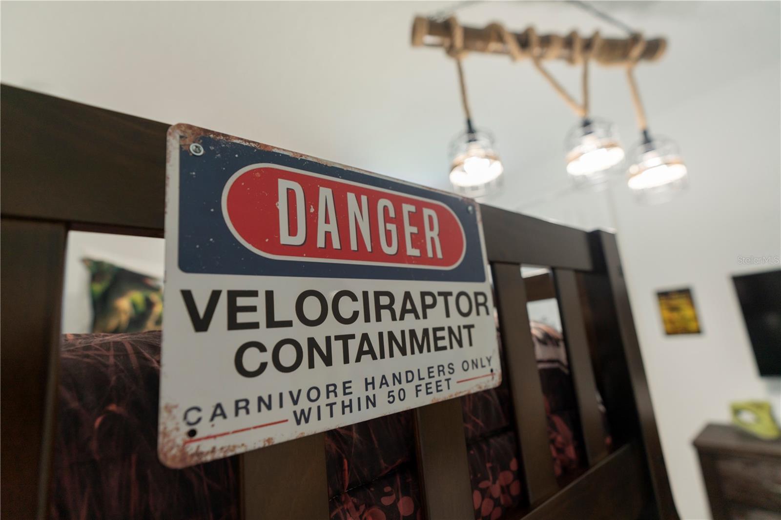 8981 AMELIA DOWNS TRL