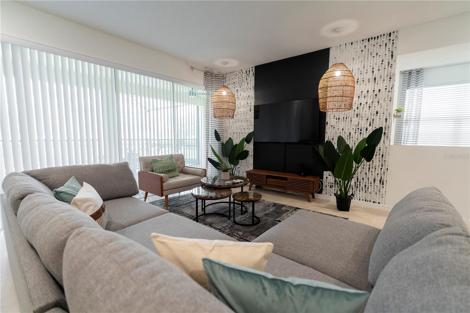 8981 AMELIA DOWNS TRL